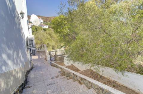 Moradia V4 com terreno + 1 estúdio com vista do rio em Álamo