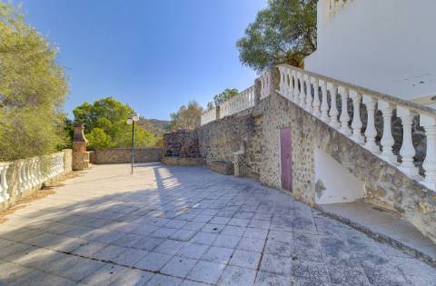 Moradia V4 com terreno + 1 estúdio com vista do rio em Álamo