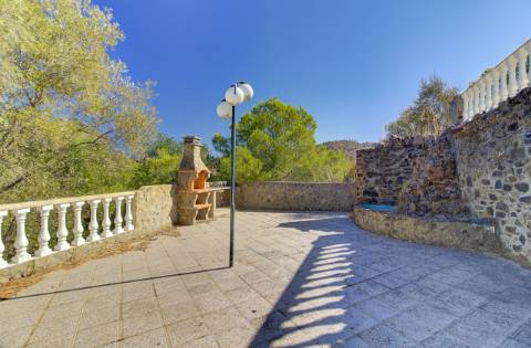 Moradia V4 com terreno + 1 estúdio com vista do rio em Álamo