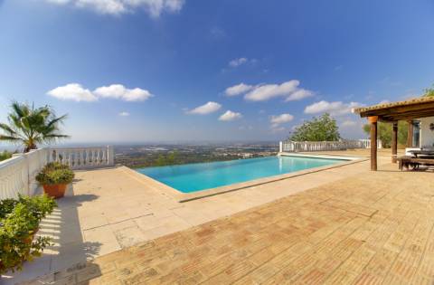 Moradia T4 com vistas panorâmicas