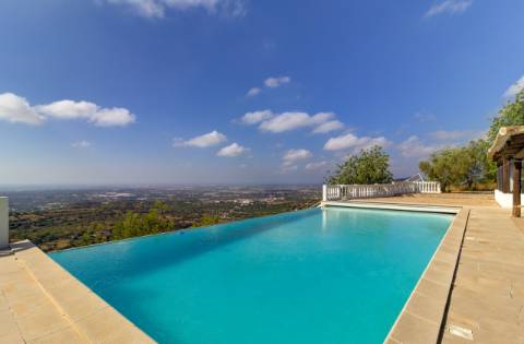 Moradia T4 com vistas panorâmicas