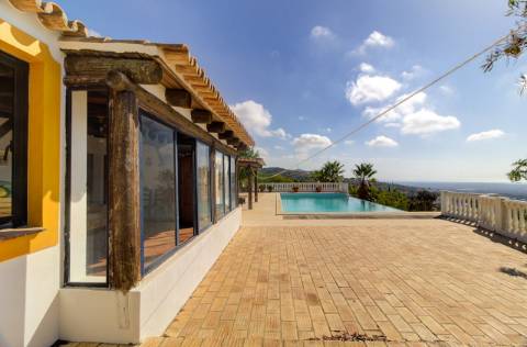 Moradia T4 com vistas panorâmicas