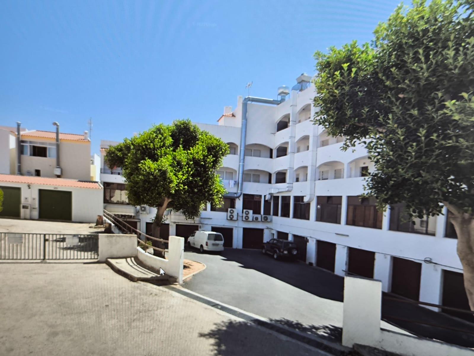 GARAGEM FECHADA - ACESSO PELO EXTERIOR - COM ÁGUA E LUZ - ALTURA - CASTRO MARIM - ALGARVE