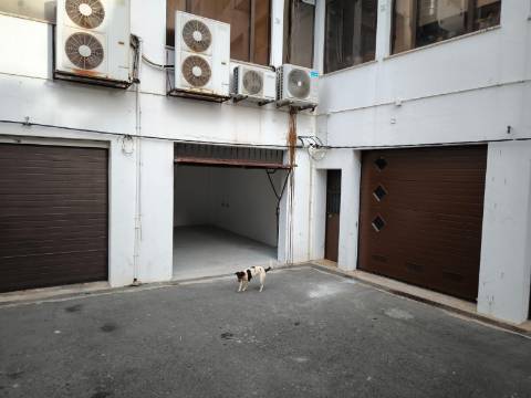 GARAGEM FECHADA - ACESSO PELO EXTERIOR - COM ÁGUA E LUZ - ALTURA - CASTRO MARIM - ALGARVE