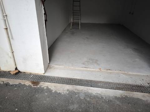 GARAGEM FECHADA - ACESSO PELO EXTERIOR - COM ÁGUA E LUZ - ALTURA - CASTRO MARIM - ALGARVE