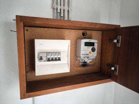 GARAGEM FECHADA - ACESSO PELO EXTERIOR - COM ÁGUA E LUZ - ALTURA - CASTRO MARIM - ALGARVE