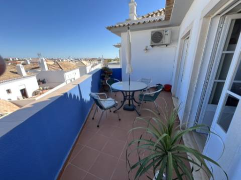 Apartamento Azul disponível para arrendamento temporário em Tavira