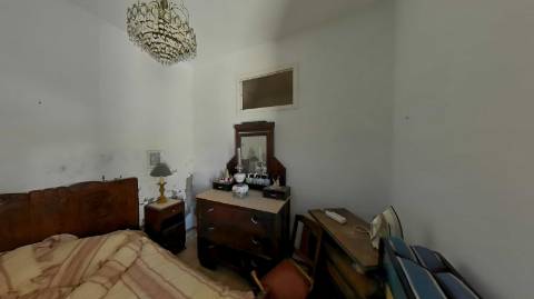 casa terrea para recuperar com logradouro