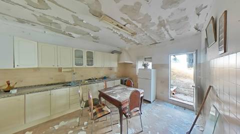 casa terrea para recuperar com logradouro