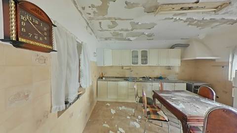 casa terrea para recuperar com logradouro