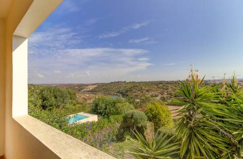 Moradia T3 com vista deslumbrante sobre Tavira e o Rio Gilão