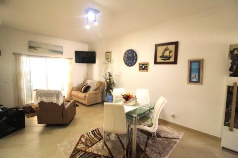 Excelente Moradia em Condomínio Fechado com Piscina - Vila Nova de Cacela