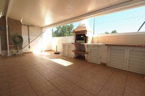 Excelente Moradia em Condomínio Fechado com Piscina - Vila Nova de Cacela