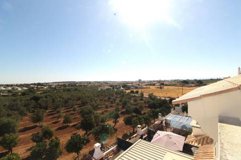Excelente Moradia em Condomínio Fechado com Piscina - Vila Nova de Cacela