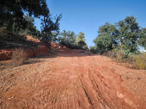 TERRENO COM 1.320 M2 - A POUCOS MINUTOS DA PRAIA - AZEDA - SÃO BARTOLOMEU DO SUL - CASTRO MARIM - ALGARVE