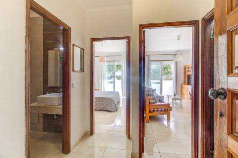 Apartamento T1 Exclusivo com Vista Deslumbrante para a Praia de Monte Gordo - ARRENDAMENTO ANUAL