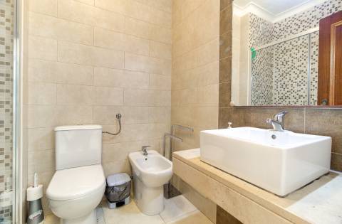 Apartamento T1 Exclusivo com Vista Deslumbrante para a Praia de Monte Gordo - ARRENDAMENTO ANUAL