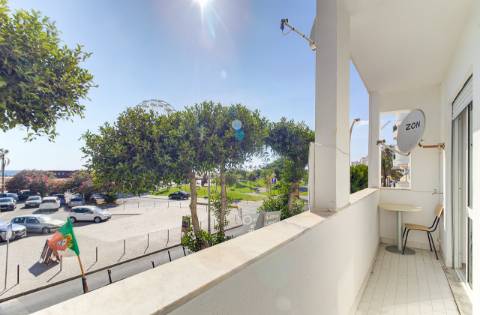 Apartamento T1 Exclusivo com Vista Deslumbrante para a Praia de Monte Gordo - ARRENDAMENTO ANUAL