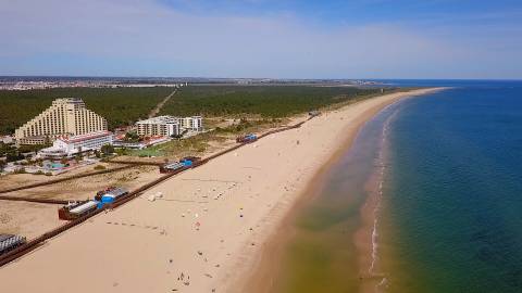 Apartamento T1 Exclusivo com Vista Deslumbrante para a Praia de Monte Gordo - ARRENDAMENTO ANUAL