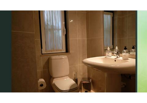 Moradia Isolada com Piscina Privada na Exclusiva Praia Verde