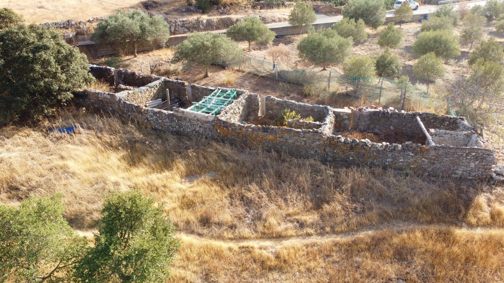Terreno para construção com 159.70m2, em Corte Velha, freguesia de Odeleite, concelho de Castro Marim.