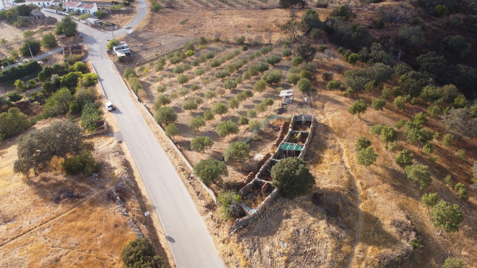 Terreno para construção com 159.70m2, em Corte Velha, freguesia de Odeleite, concelho de Castro Marim.