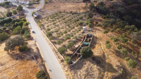 Terreno para construção com 159.70m2, em Corte Velha, freguesia de Odeleite, concelho de Castro Marim.