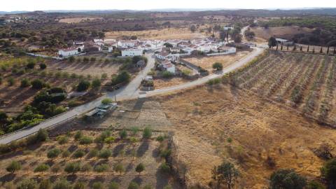 Terreno para construção com 159.70m2, em Corte Velha, freguesia de Odeleite, concelho de Castro Marim.