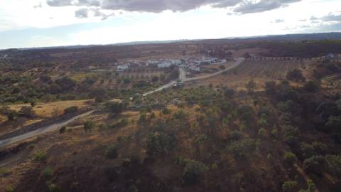Terreno para construção com 159.70m2, em Corte Velha, freguesia de Odeleite, concelho de Castro Marim.