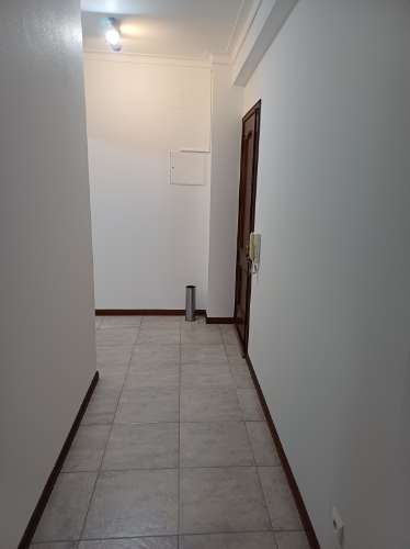 Apartamento T2 mobilado para arrendamento anual no centro Vila Real de Santo António
