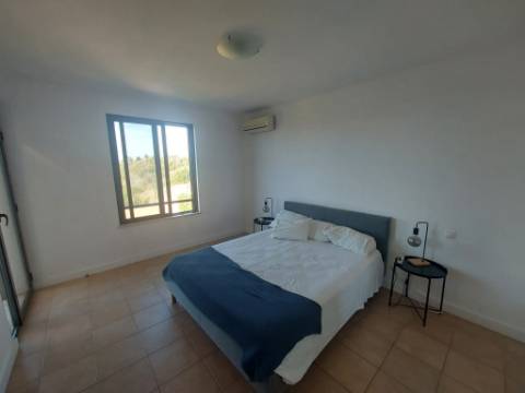 Moradia T3 semi-geminada em condomínio fechado Ocean View