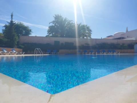 Moradia T3 semi-geminada em condomínio fechado Ocean View