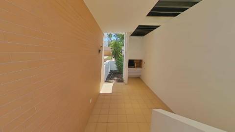 Moradia T3 semi-geminada em condomínio fechado Ocean View