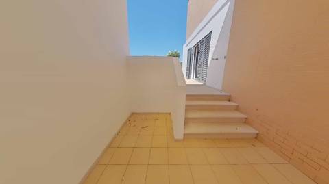 Moradia T3 semi-geminada em condomínio fechado Ocean View