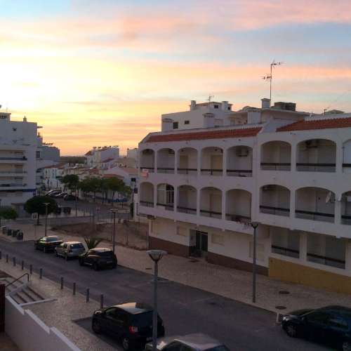 Apartamento T0 em 1.ª linha de praia - a 100 metros do areal de Monte Gordo, Algarve