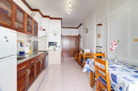 Apartamento T0 em 1.ª linha de praia - a 100 metros do areal de Monte Gordo, Algarve