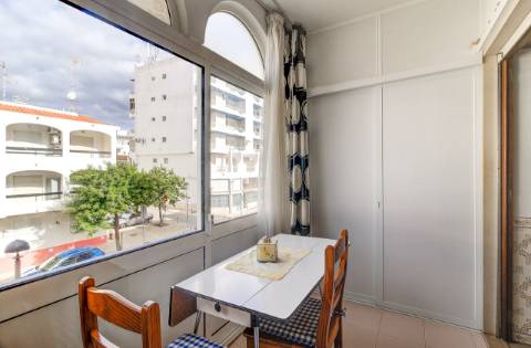 Apartamento T0 em 1.ª linha de praia - a 100 metros do areal de Monte Gordo, Algarve