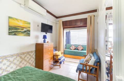 Apartamento T0 em 1.ª linha de praia - a 100 metros do areal de Monte Gordo, Algarve