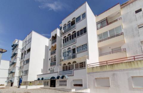 Apartamento T0+1 em 1.ª linha de praia - a 100 metros do areal de Monte Gordo, Algarve
