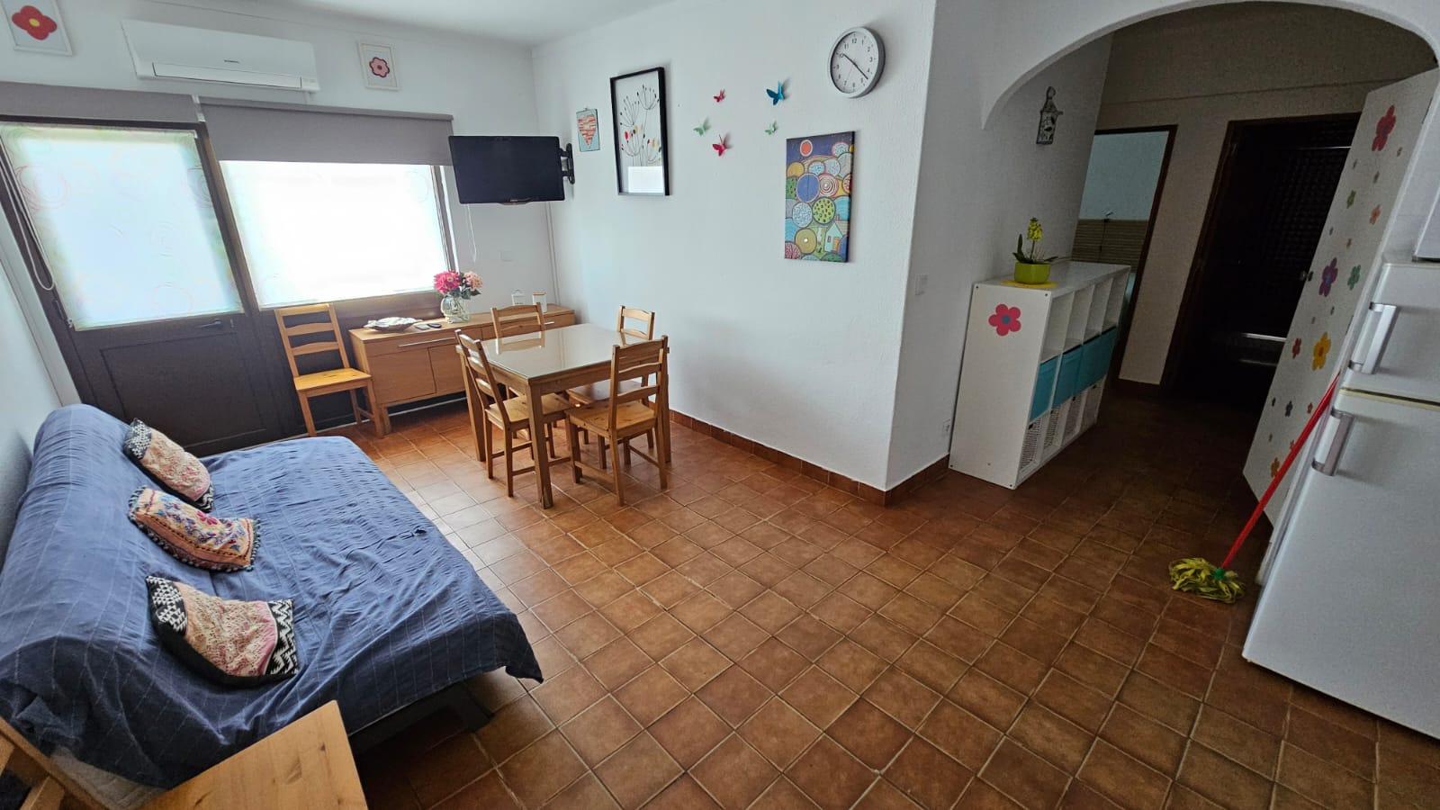 Apartamento T2 em Monte Gordo-Arrendamento de Outubro a Maio