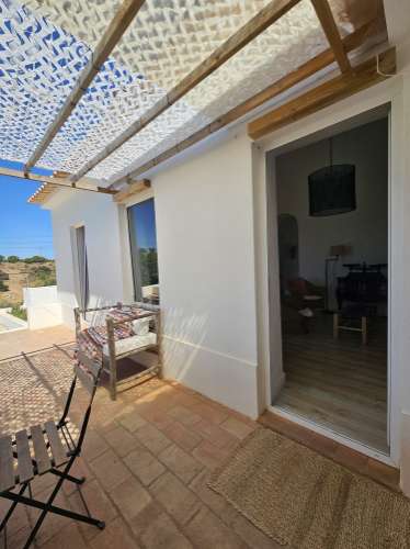 Moradia V3 com piscina para arrendamento anual