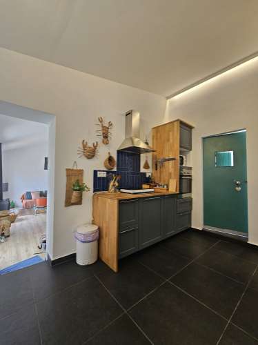 Moradia V3 com piscina para arrendamento anual