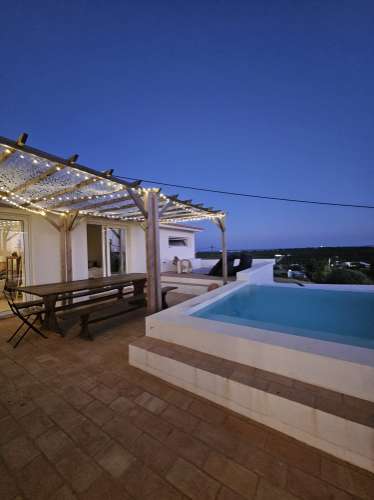 Moradia V3 com piscina para arrendamento anual