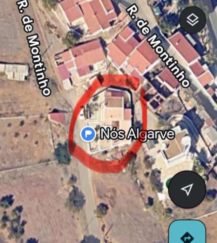 Moradia V3 com piscina para arrendamento anual