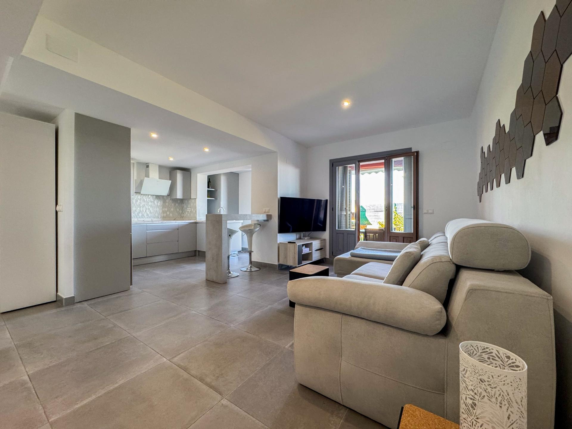 Apartamento T3 Remodelado com Pátio Privativo -La Colina, Costa Esuri - Ayamonte