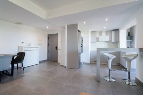 Apartamento T3 Remodelado com Pátio Privativo -La Colina, Costa Esuri - Ayamonte