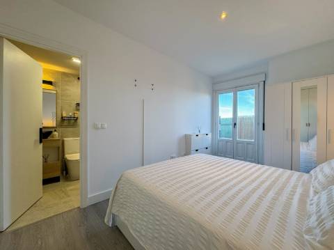 Apartamento T3 Remodelado com Pátio Privativo -La Colina, Costa Esuri - Ayamonte