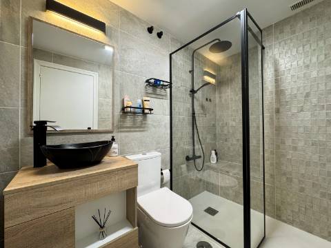 Apartamento T3 Remodelado com Pátio Privativo -La Colina, Costa Esuri - Ayamonte