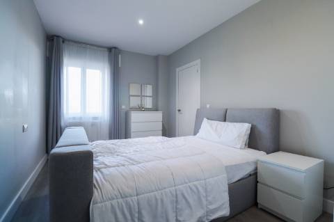 Apartamento T3 Remodelado com Pátio Privativo -La Colina, Costa Esuri - Ayamonte