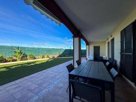 Apartamento T3 Remodelado com Pátio Privativo -La Colina, Costa Esuri - Ayamonte